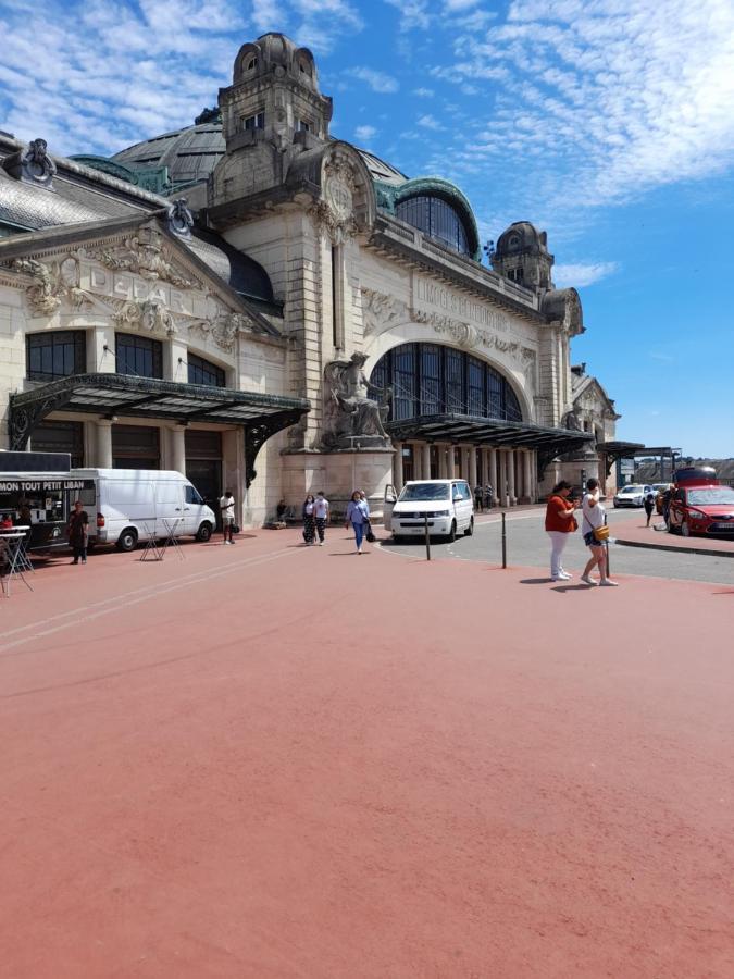Maison En Ville Avec Terrasse Ensoleillee Et Wi-Fi Magnac-Laval Экстерьер фото