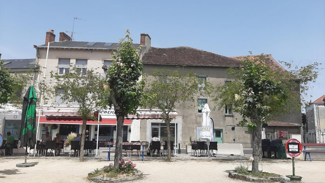 Maison En Ville Avec Terrasse Ensoleillee Et Wi-Fi Magnac-Laval Экстерьер фото