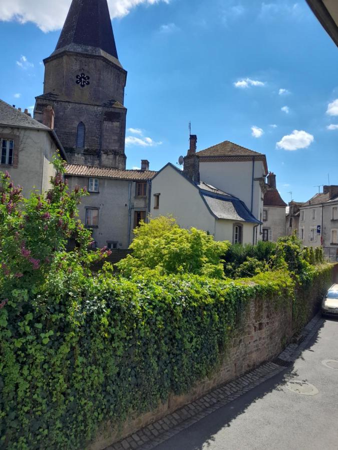 Maison En Ville Avec Terrasse Ensoleillee Et Wi-Fi Magnac-Laval Экстерьер фото