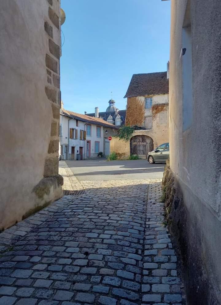 Maison En Ville Avec Terrasse Ensoleillee Et Wi-Fi Magnac-Laval Экстерьер фото