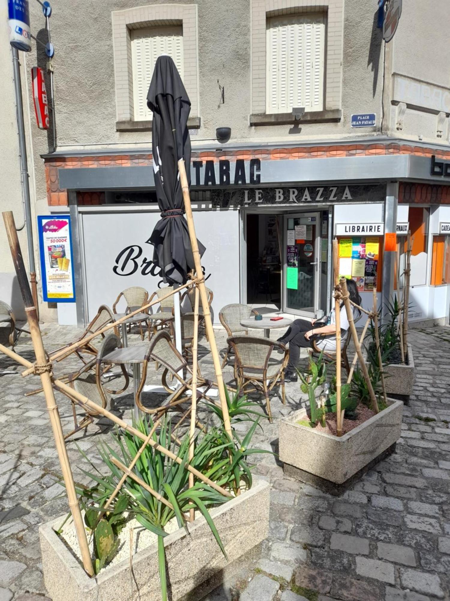 Maison En Ville Avec Terrasse Ensoleillee Et Wi-Fi Magnac-Laval Экстерьер фото