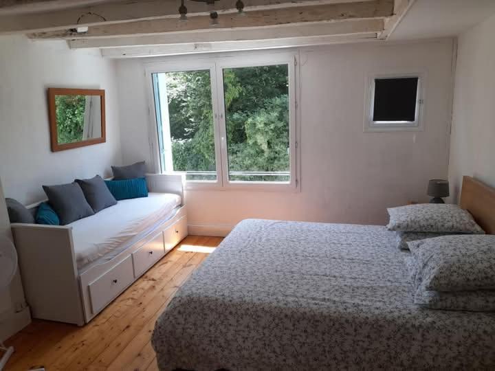 Maison En Ville Avec Terrasse Ensoleillee Et Wi-Fi Magnac-Laval Экстерьер фото